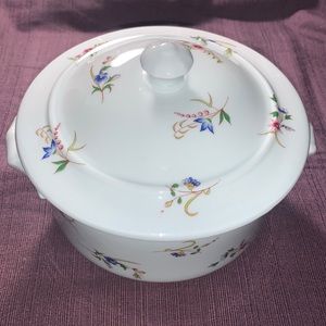 Cordon Bleu France Floral Porcelain Casserole Dish 9” 2.5 Qt.